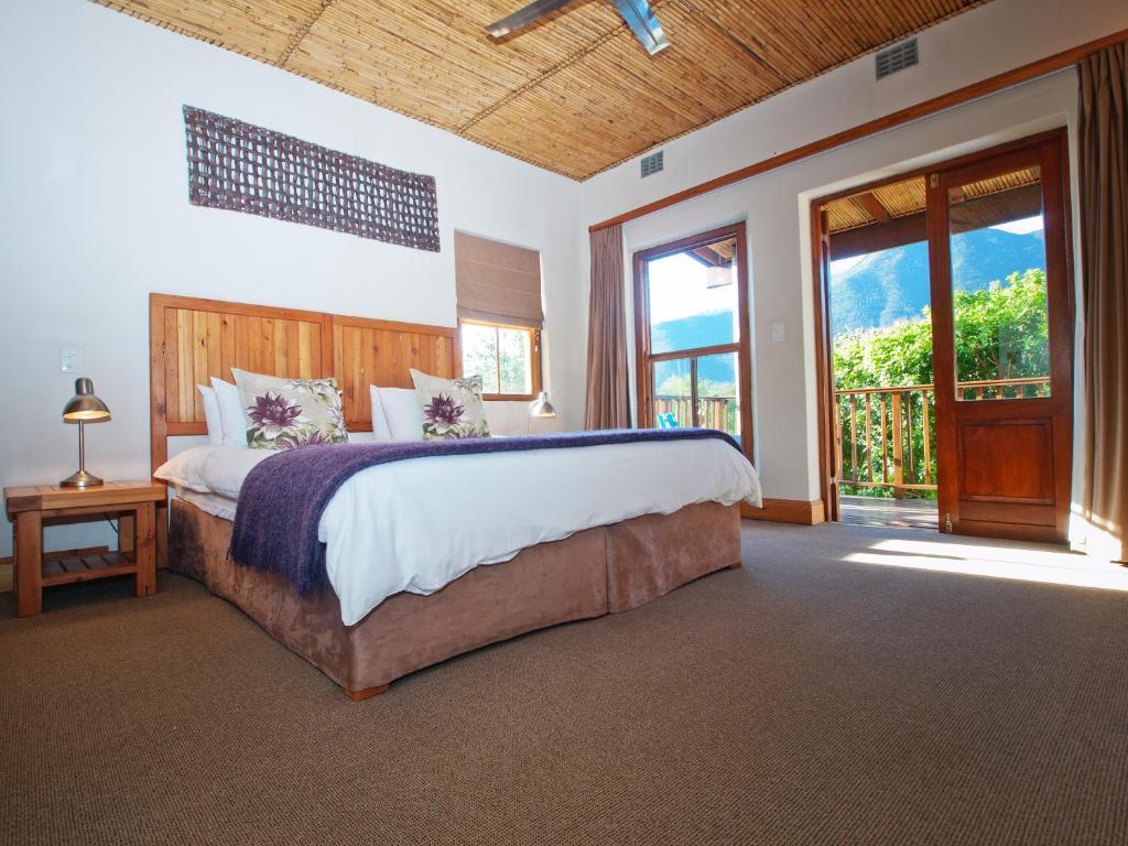 At The Woods Guest House Stormsrivier Luaran gambar